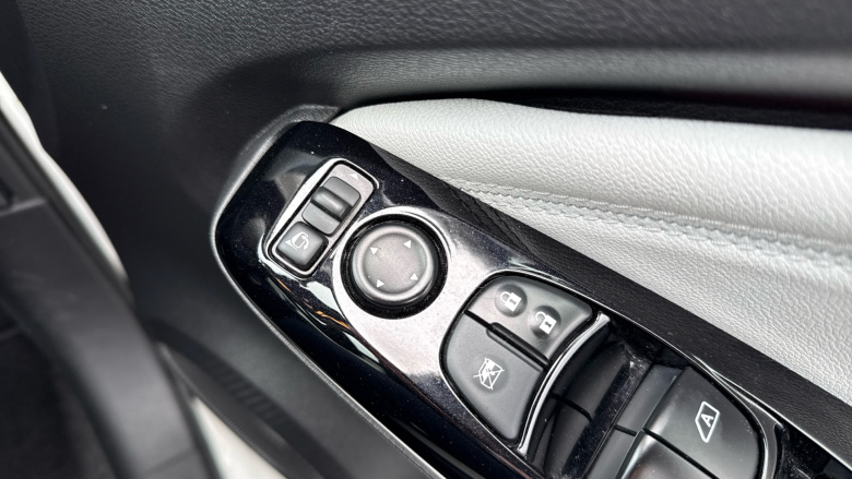 Nissan Juke 1.0 DiG-T 114 Tekna+ 5dr Petrol Hatchback